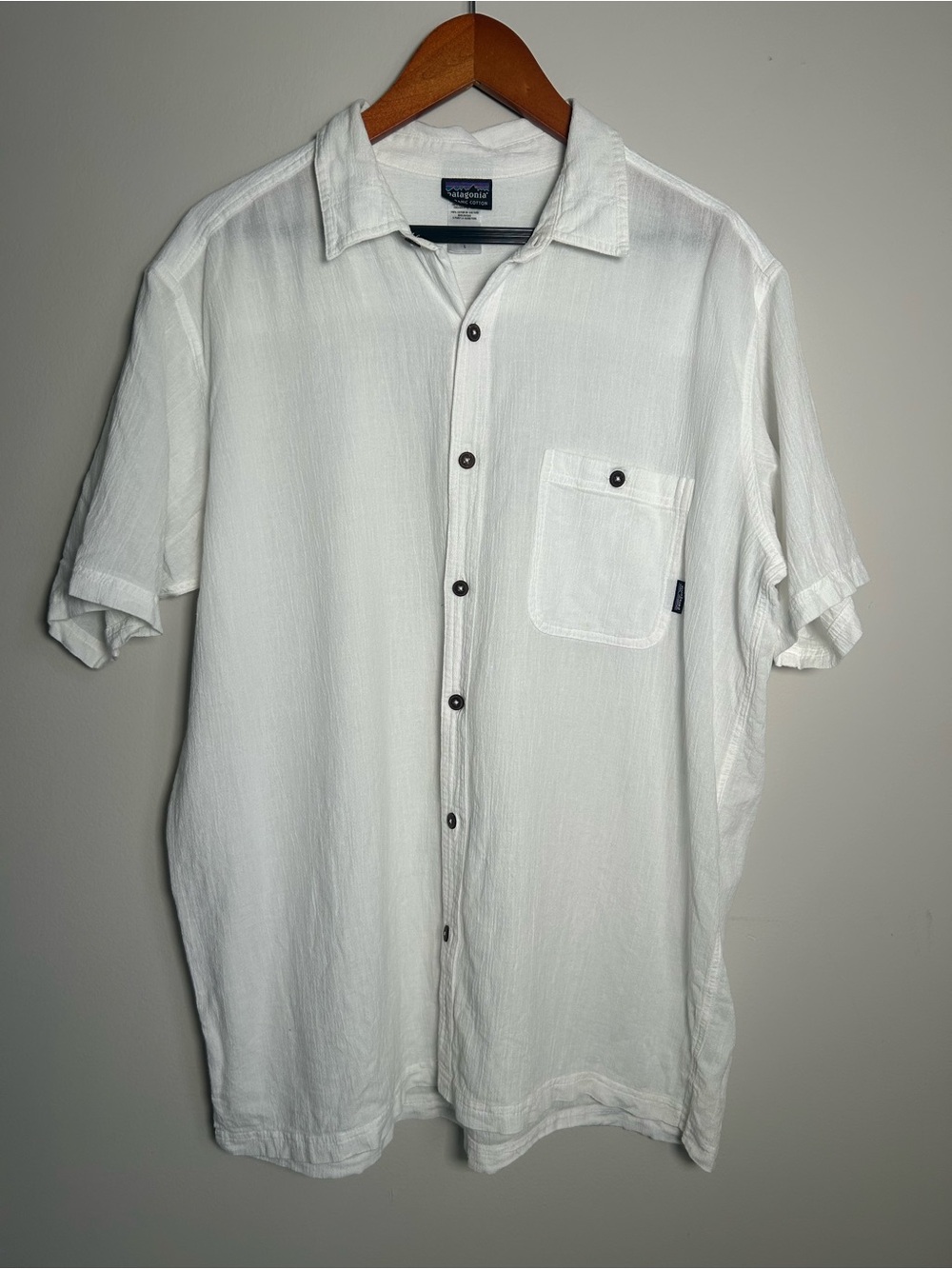 Patagonia Men’s White Short-Sleeve Casual Button-Down Shirt